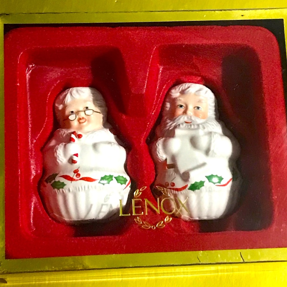 Vintage NIB Mr. & Mrs. Santa Claus LENOX porcelain Salt & Pepper Shakers
